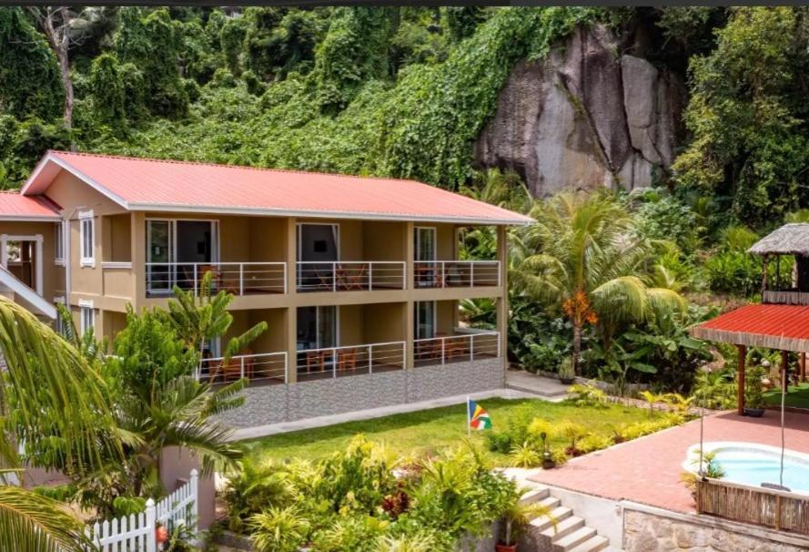 Auguste Holiday Residence Anse Etoile 外观 照片